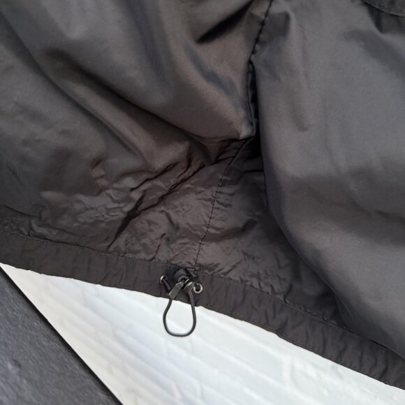 The North Face HyVent Waterproof Shell Jacket in Black Women's M - Picture 7 of 10